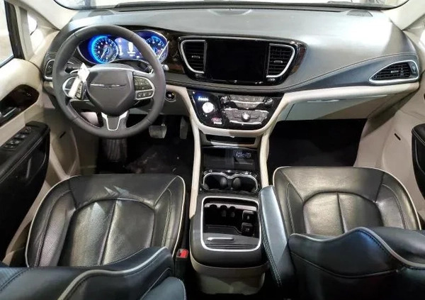 Chrysler Pacifica cena 106000 przebieg: 94681, rok produkcji 2022 z Daleszyce małe 67